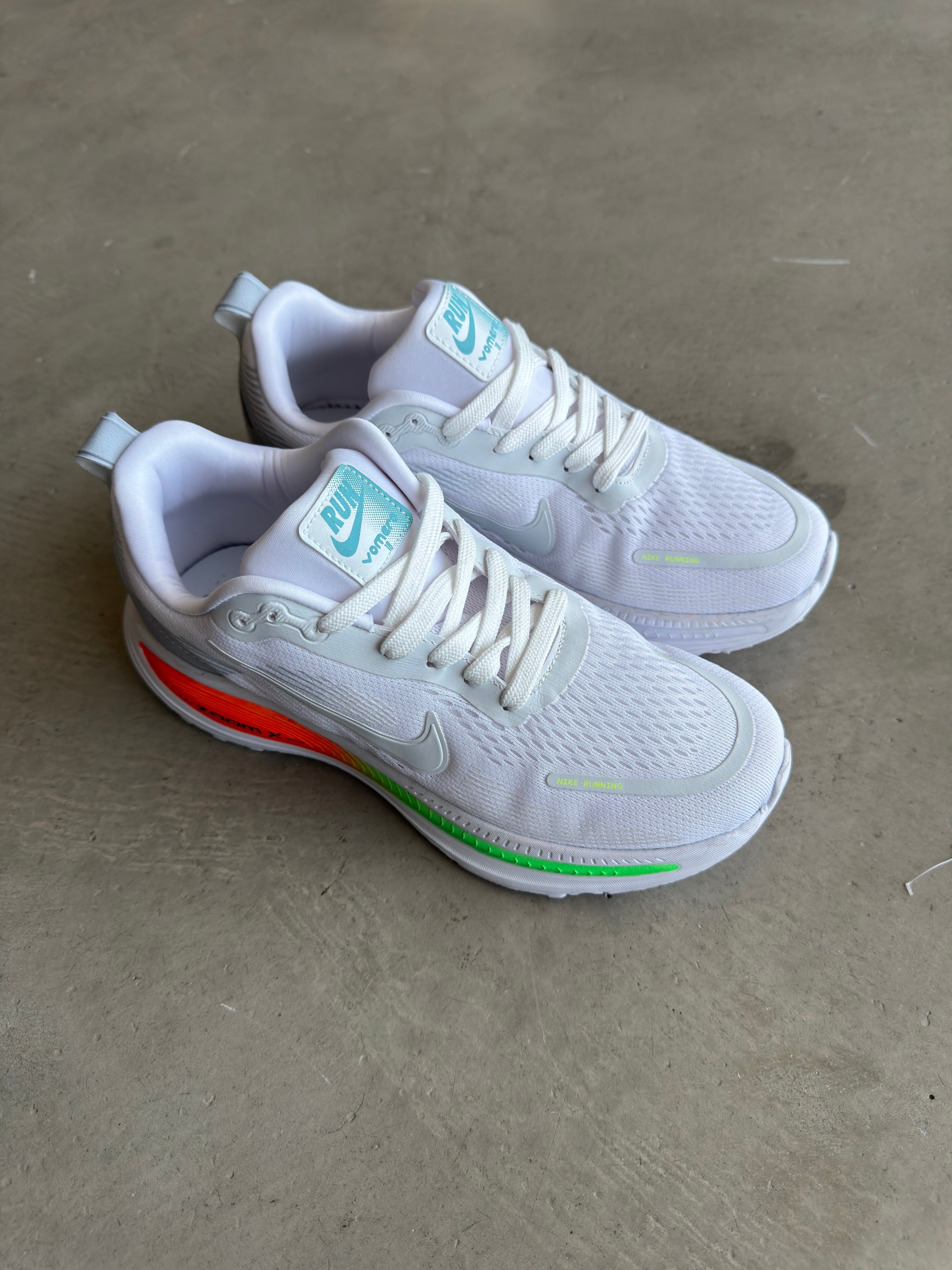 Nıke Turuncu Yeşil detay sneakers