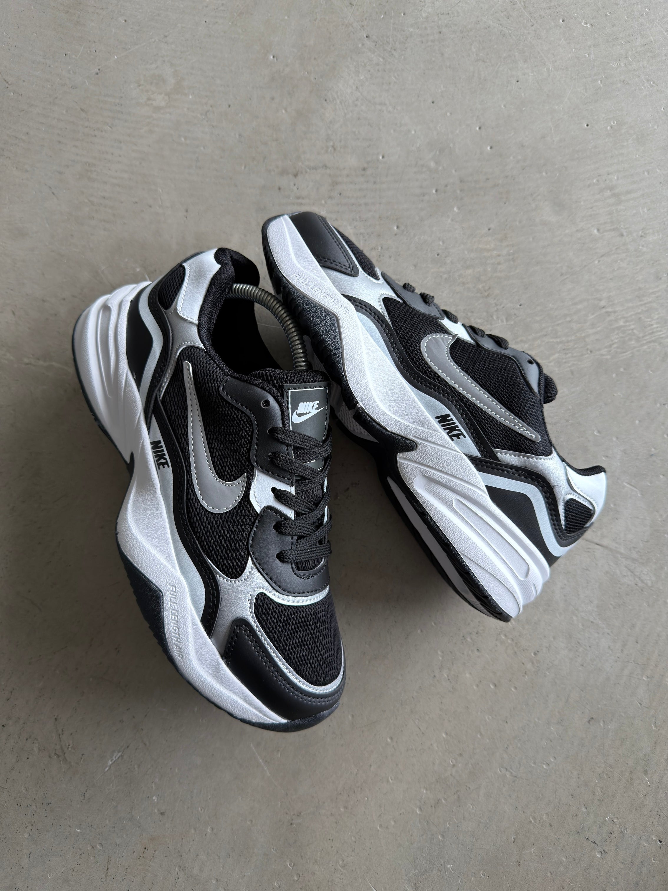 Nike Air Monarch Siyah