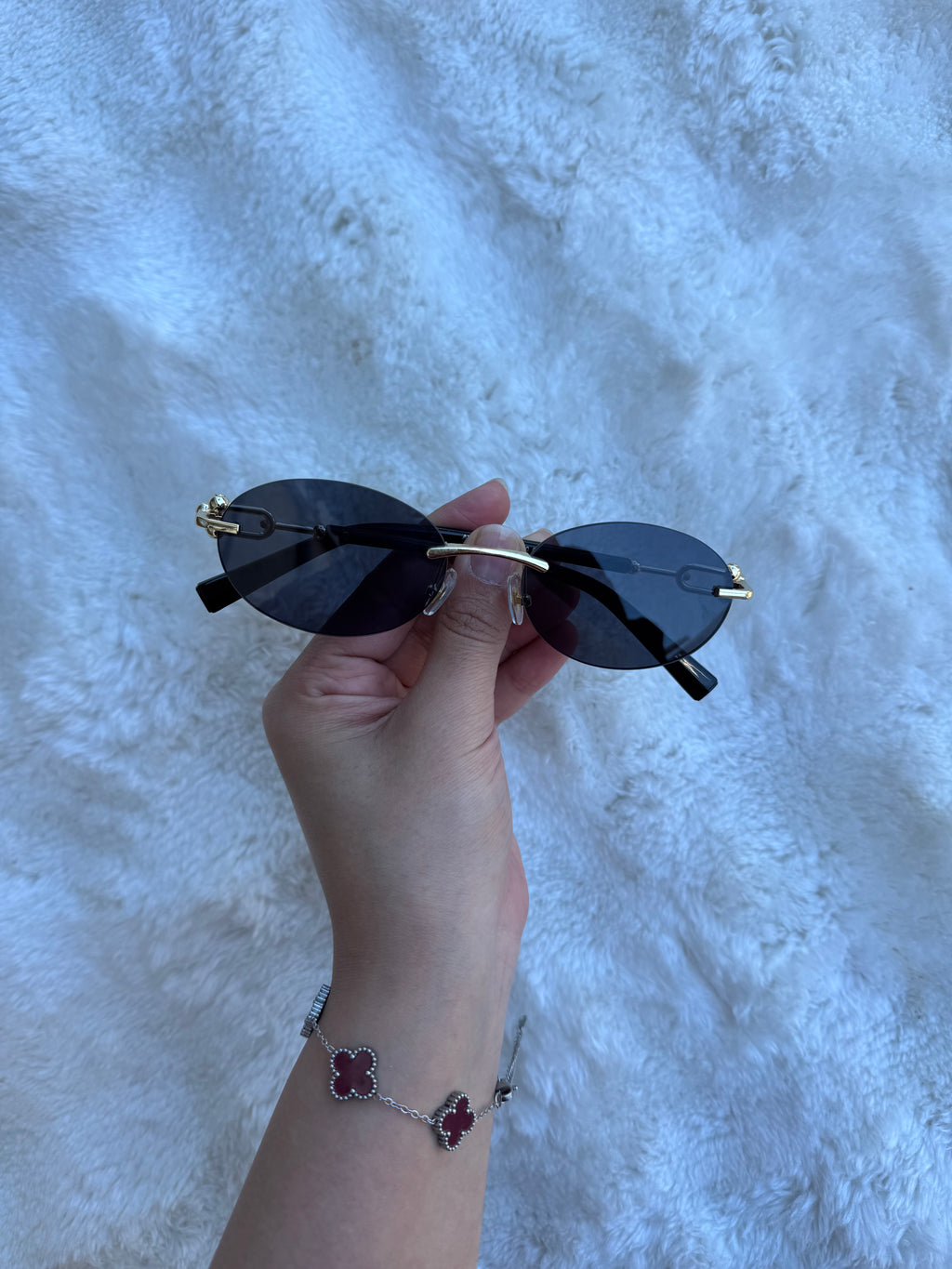 90s black gold oval eyes
